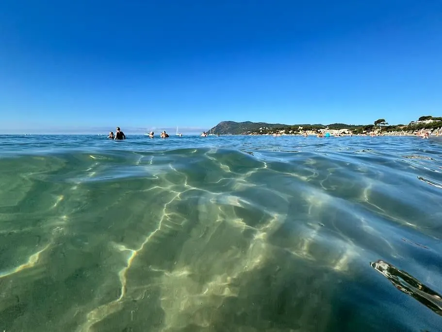 Appart Cosy, Piscine, Clim, Parking Prive - Proche Plage - Arrivee Autonome - Lit Queen Size La Seyne-sur-Mer 0*,  France