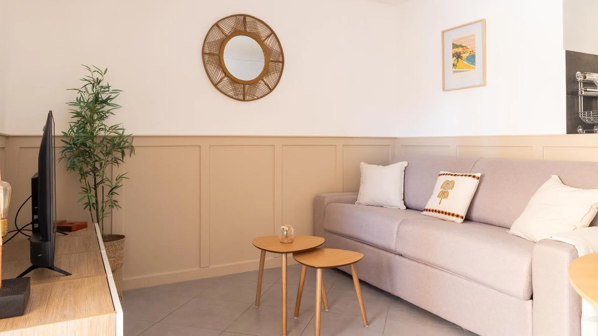 Appart Cosy, Piscine, Clim, Parking Prive - Proche Plage - Arrivee Autonome - Lit Queen Size La Seyne-sur-Mer Apartment